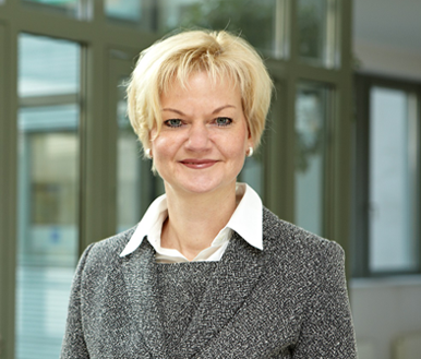 Dr. Claudia Mika